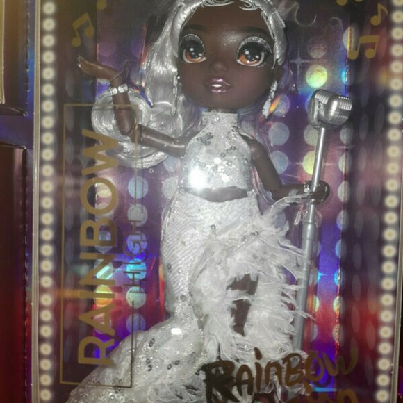 Rainbow High Vision Diva – Ayesha Sterling - Picture 3 of 3